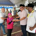 NGO gives out Nasi Biryani for Ipoh community