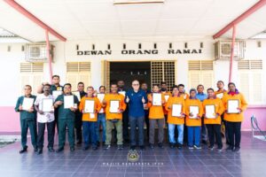 Ipoh city council staff rewarded for their good work for the community