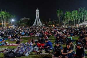 Ipoh football fans watch World Cup finals at Dataran Bandaraya